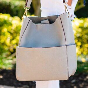 NWOT: Boutique Ivory/Cream Vegan Leather Shoulder Bag w/ Brown Trim